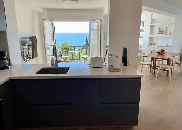 Luxury Sea View 2 Bedroom Apartment By Maison Jaken