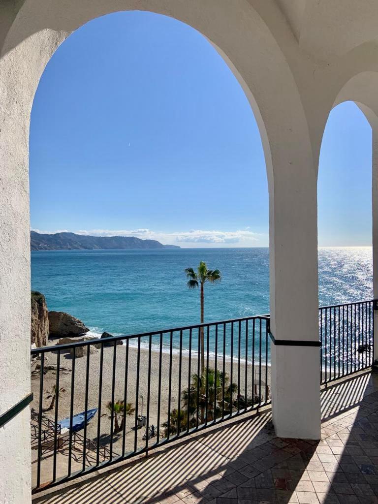 Luxury Sea View 2 Bedroom By Maison Jaken Apartment *